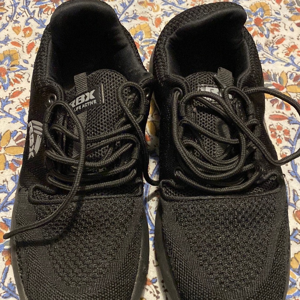 Sneakers size 8w black